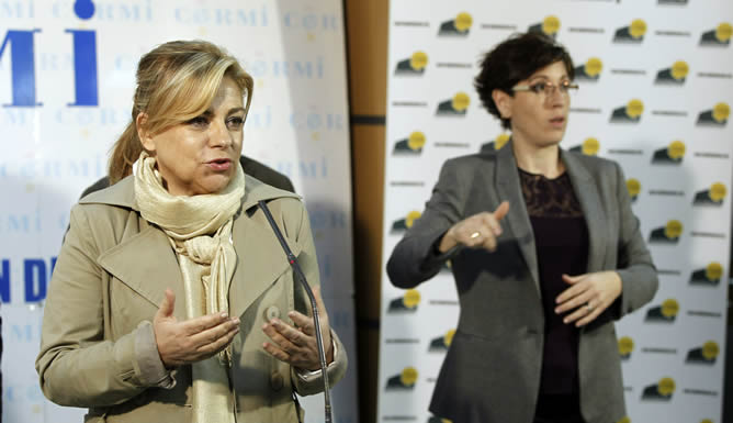 La vicesecretaria general del PSOE y candidata de los socialistas al Parlamento Europeo, Elena Valenciano, se reúne con la Directiva del CERMI