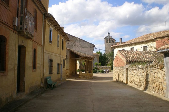 Una vista de las calles del pueblo burgalés de Castrillo Matajudíos