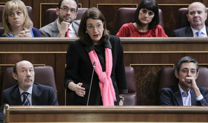 La portavoz parlamentaria del grupo socialista, Soraya Rodríguez, durante una de sus intervenciones en el Congreso (Imagen de archivo)