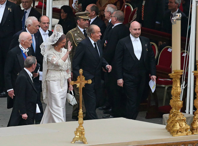 El rey Juan Carlos y la reina Sofía a su llegada a la ceremonia