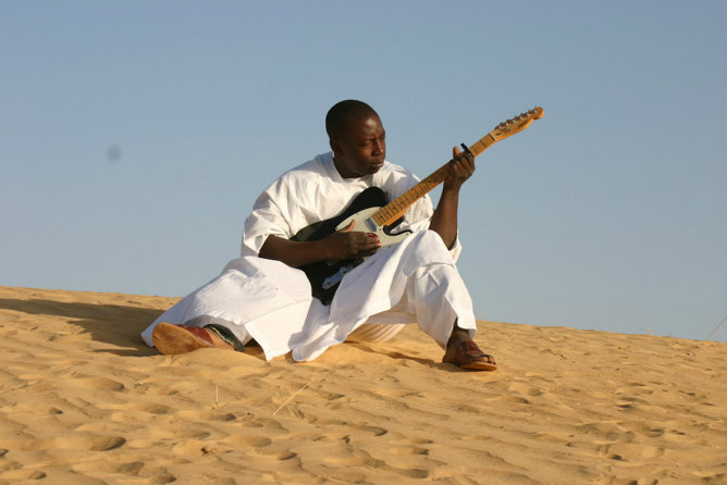 'El Hendrix del Sahara', Vieux Farka Touré, participa en la XXIII edición del WOMAD