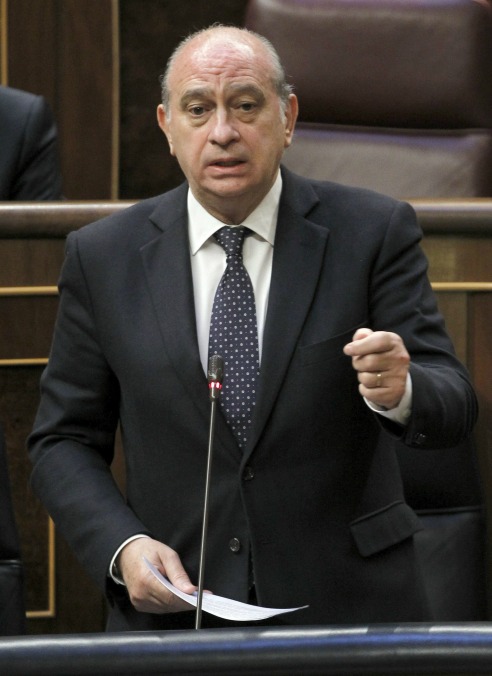 El ministro del Interior, Jorge Fernández Díaz, durante su intervención en la sesión de control al Gobierno en el Congreso de los Diputados