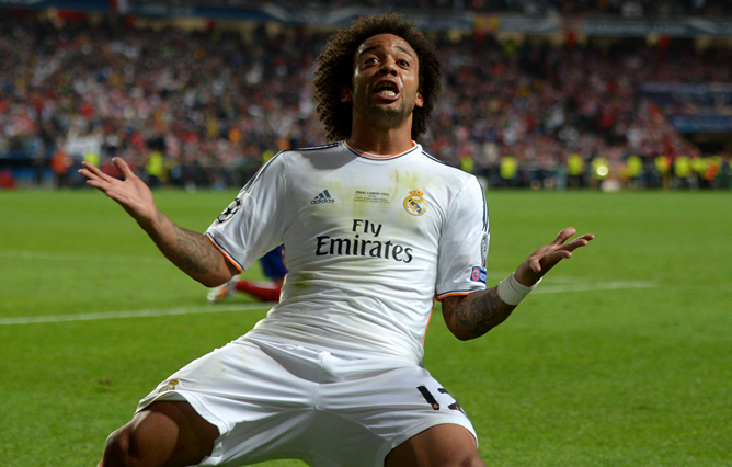 Marcelo celebra su propio gol en el estadio Da Luz. Marcelo celebra su propio gol en el estadio Da Luz.
