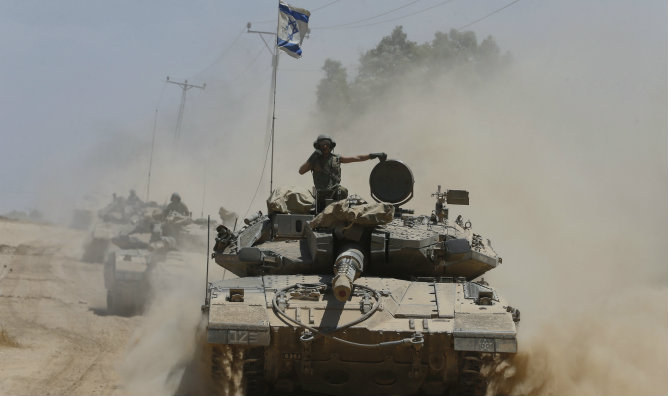 Tanques israelíes en Gaza