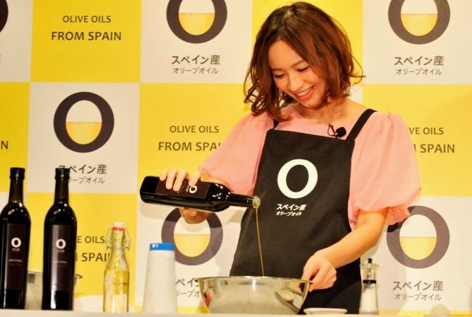 España lidera las ventas de aceite de oliva en el mercadO japonés.