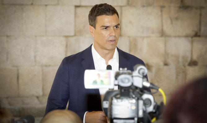El secretario general del PSOE, Pedro Sánchez, durante la rueda de prensa que ha ofrecido en Mérida