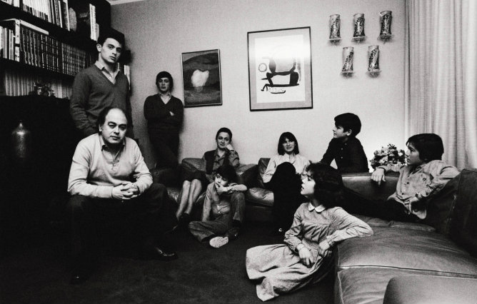 El expresident catalán, Jordi Pujol, junto a su familia en 1980