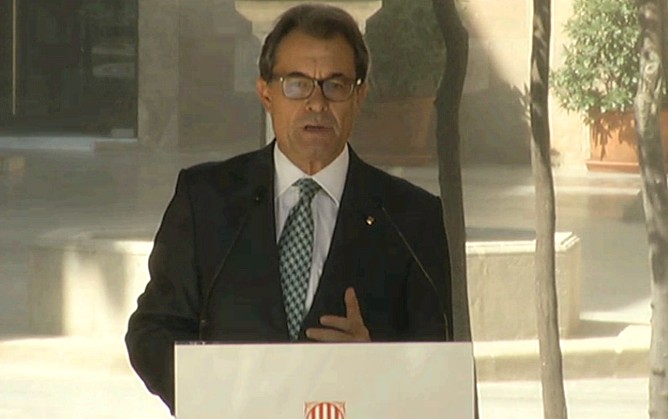 Artur Mas comparece en el Palau de la Generalitat para opinar sobre el resultado del referéndum de Escocia