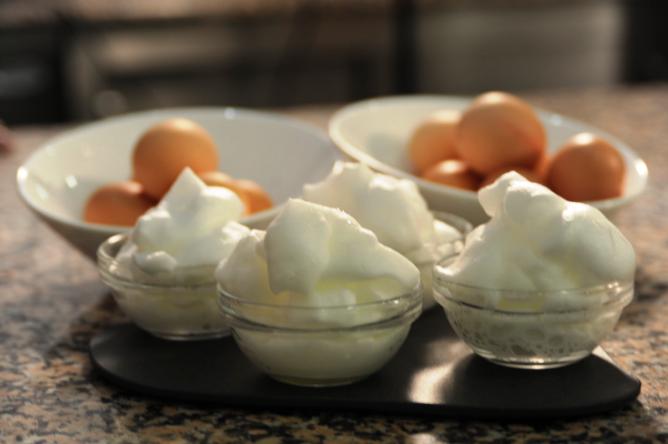 La hidrólisis del huevo, desarrollada por Marta Miguel y Mario Sandoval, es un buen ejemplo de colaboración entre científicos y cocineros.
