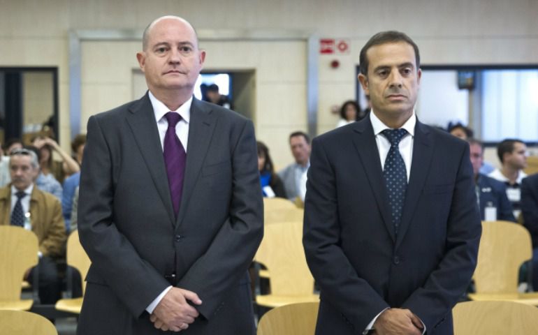 El ex jefe superior de Policía del País Vasco Enrique Pamiés, y el exinspector José María Ballesteros, acusados de colaborar con ETA por desvelar en 2006 una operación contra la banda terrorista.