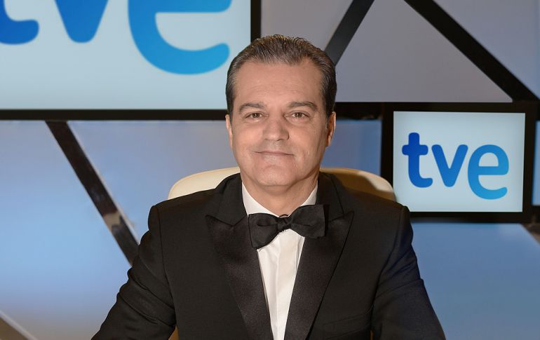 Ramón García, Eva González, Cantizano y José Mota en la programación navideña de TVE