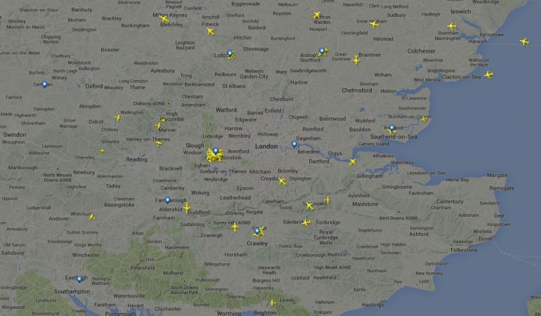 Imagen del espacio aéreo sobre Londres a las 17:00 horas del viernes 12 de diciembre