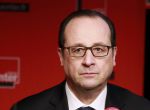 POL102 PARÍS (FRANCIA) 05/01/2015.- El presidente francés, François Hollande, durante una entrevista con la emisora "France Inter", en París (Francia), hoy, lunes 5 de enero de 2015. EFE/Remy De La Mauviniere / Pool PROHIBIDO SU USO A MAXPPP