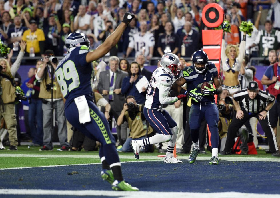 Chris Matthews atrapa el balón en el segundo touchdown de Seattle. Chris Matthews atrapa el balón en el segundo touchdown de Seattle.