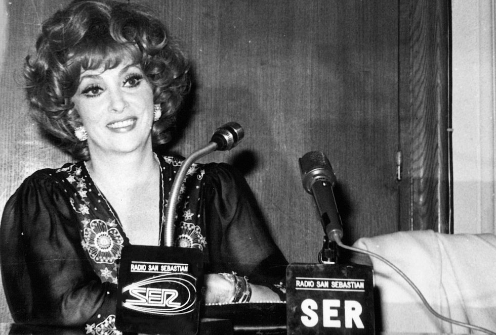 Gina Lollobrigida frente a los micrófonos de Radio San Sebastián Gina Lollobrigida frente a los micrófonos de Radio San Sebastián