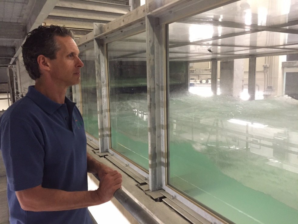 La clave en el proyecto es mejorar la previsión de la intensidad de los huracanes, ha informado Brian Haus, científico principal de este proyecto. La clave en el proyecto es mejorar la previsión de la intensidad de los huracanes, ha informado Brian Haus, científico principal de este proyecto.