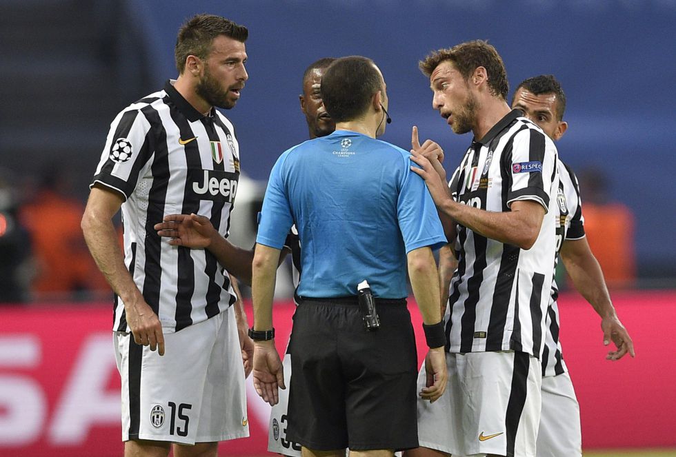 Los italianos aumentaron la presión para intentar igualar el partido ante el Barcelona Los italianos aumentaron la presión para intentar igualar el partido ante el Barcelona