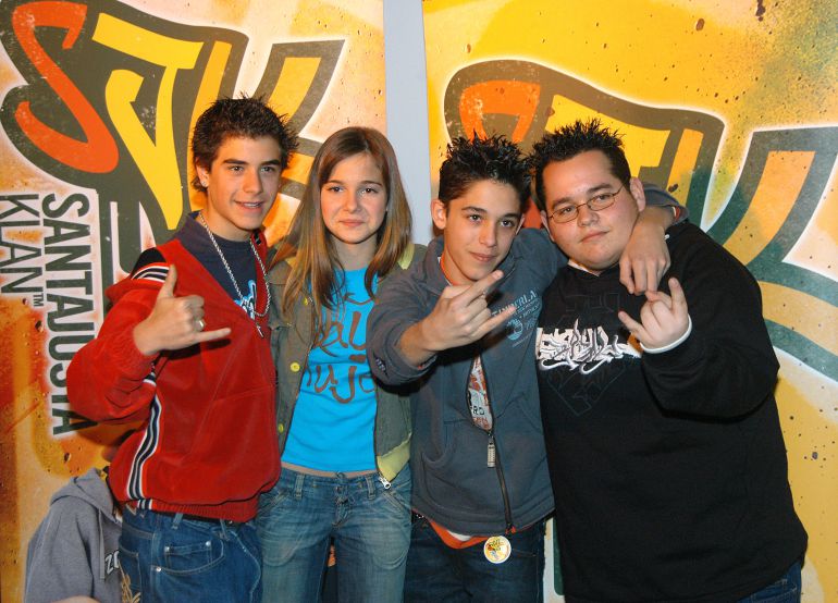 Los Serrano Asi Han Cambiado Cambio Radical De Look De Andres De La Cruz Boliche En Los Serrano Television En La Cadena Ser Cadena Ser