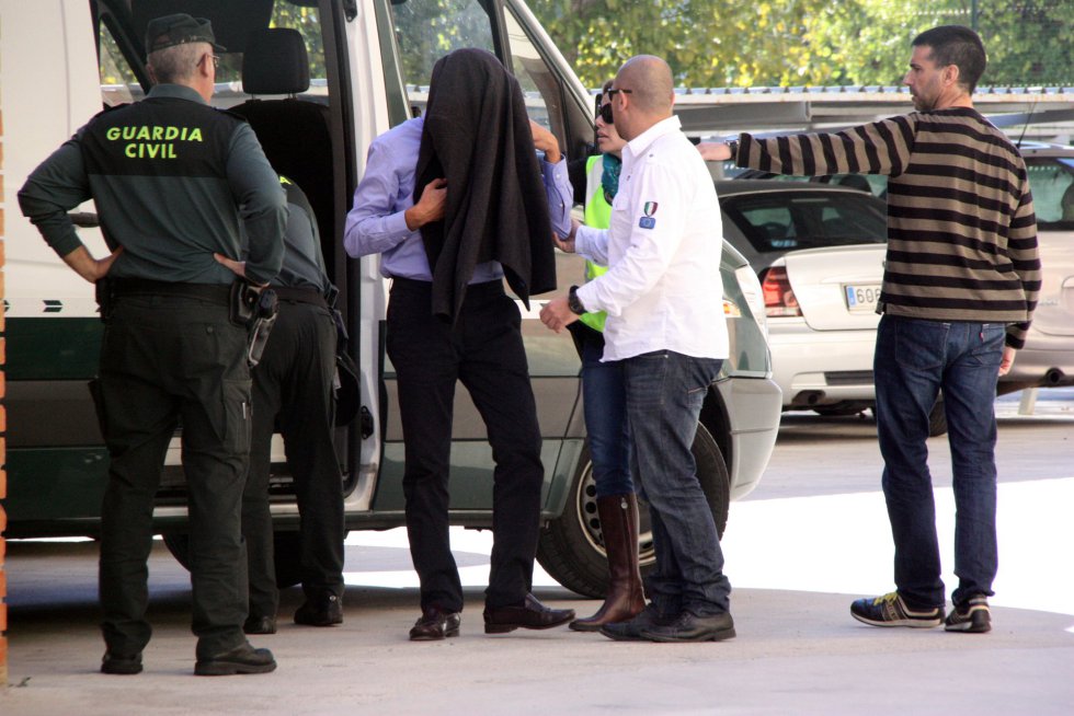 El director general de infraestructuras de Cataluña, Josep Antoni Rosell, tras declarar en los juzgados de El Vendrell. El director general de infraestructuras de Cataluña, Josep Antoni Rosell, tras declarar en los juzgados de El Vendrell.