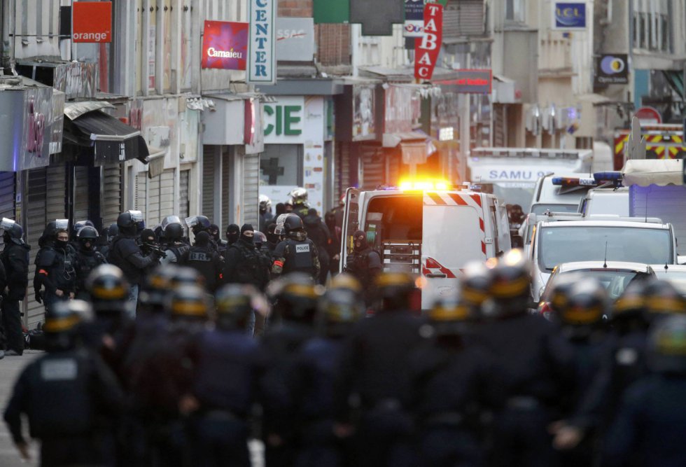 Un gran dispositivo de fuerzas de seguridad en las calles de Saint-Denis Un gran dispositivo de fuerzas de seguridad en las calles de Saint-Denis