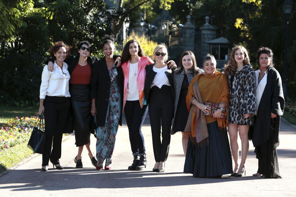 El elenco de actrices de la serie 'Vis a Vis', de Antena 3, han sido galardonadas con el Ondas al mejor intérprete de ficción femenino nacional. El elenco de actrices de la serie 'Vis a Vis', de Antena 3, han sido galardonadas con el Ondas al mejor intérprete de ficción femenino nacional.
