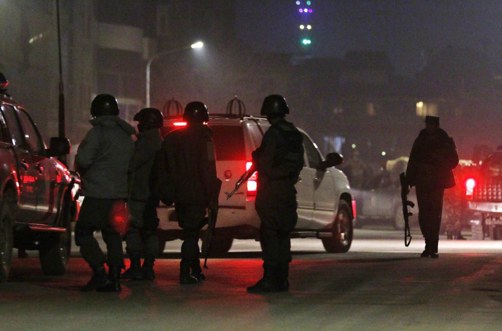 La noche cae en Kabul a pocas horas del comienzo de los ataques. La noche cae en Kabul a pocas horas del comienzo de los ataques.