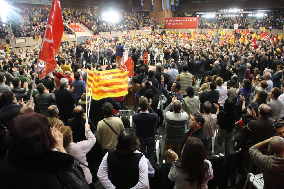 El líder del PSC, Miquel Iceta, ante los 3.500 persones asistentes al acto de final de campaña en Barcelona El líder del PSC, Miquel Iceta, ante los 3.500 persones asistentes al acto de final de campaña en Barcelona