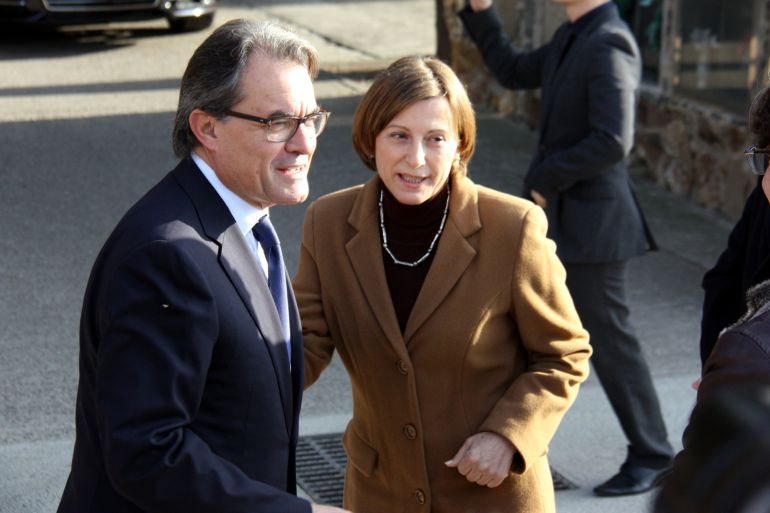 El president Mas i la presidenta del Parlament, Carme Forcadell a Montjuïc (horitzontal).