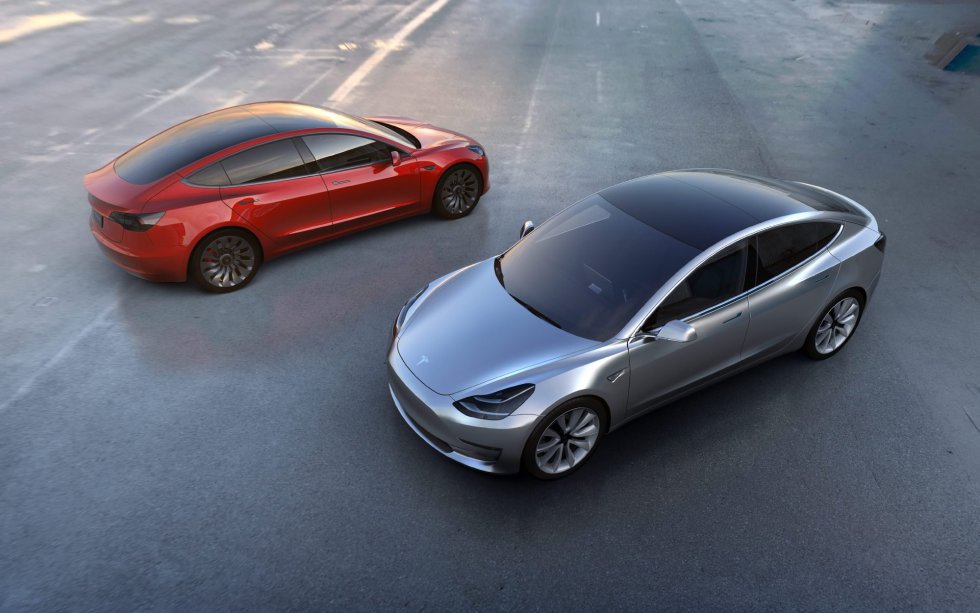 El 'Model 3', nuevo modelo de Tesla, con el que pretende hacer que los coches eléctricos se transformen en medios de transporte de masas. El 'Model 3', nuevo modelo de Tesla, con el que pretende hacer que los coches eléctricos se transformen en medios de transporte de masas.