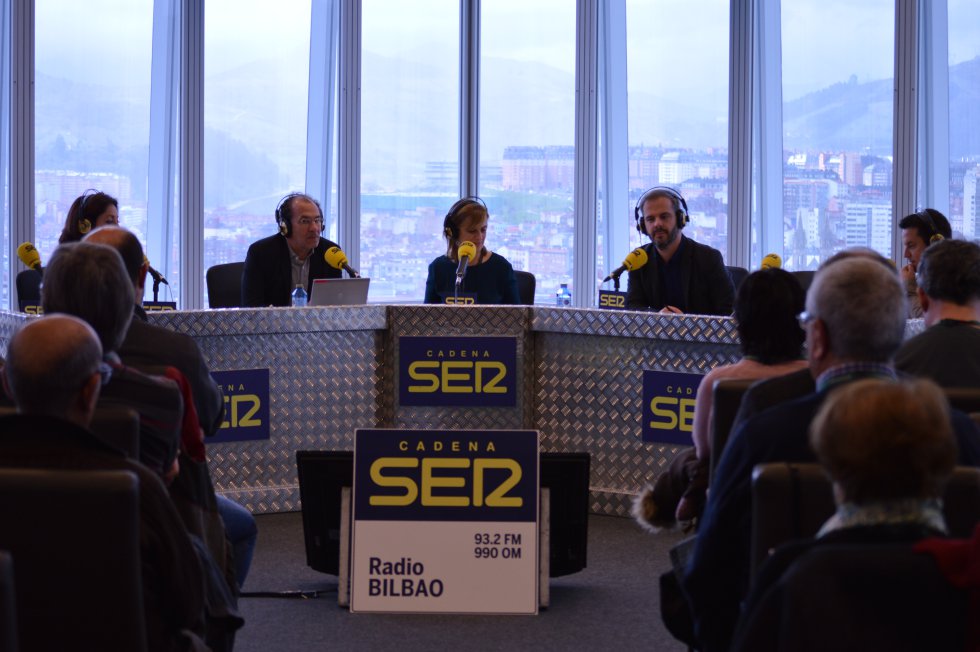 El equipo de Hoy por Hoy emite desde la Torre Iberdrola de Bilbao El equipo de Hoy por Hoy emite desde la Torre Iberdrola de Bilbao