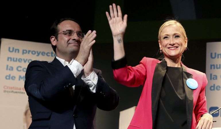 Cristina Cifuentes y Daniel Ortiz, en una imagen de mayo de 2015.
