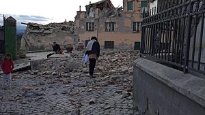 FOTOGALERÍA | El terremoto que ha sacudido el centro de Italia ha provocado víctimas y numerosos destrozos.