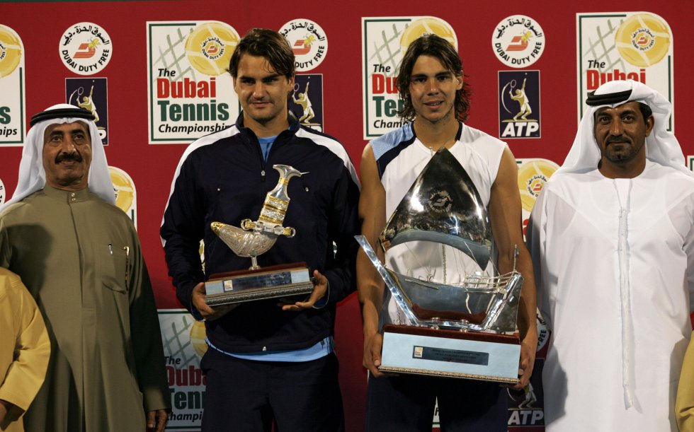 El Open de Dubai de 2006 fue el primer triunfo de Rafael Nadal sobre Federer en una final. Ganó el español por 2-6, 6-4 y 6-4. El Open de Dubai de 2006 fue el primer triunfo de Rafael Nadal sobre Federer en una final. Ganó el español por 2-6, 6-4 y 6-4.
