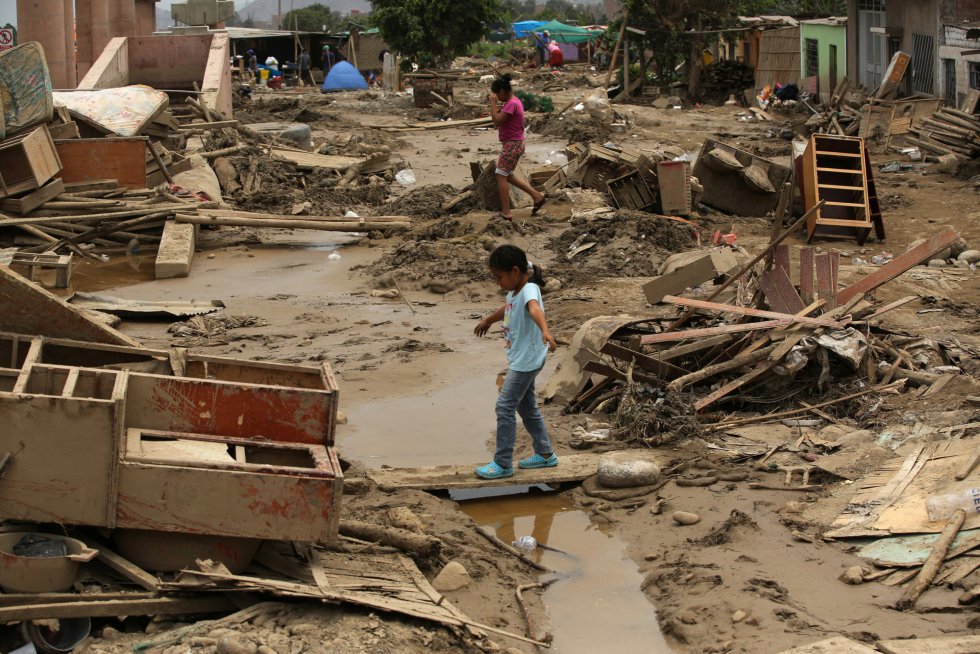 Miles De Damnificados Por Las Lluvias Torrenciales En El Norte De Per