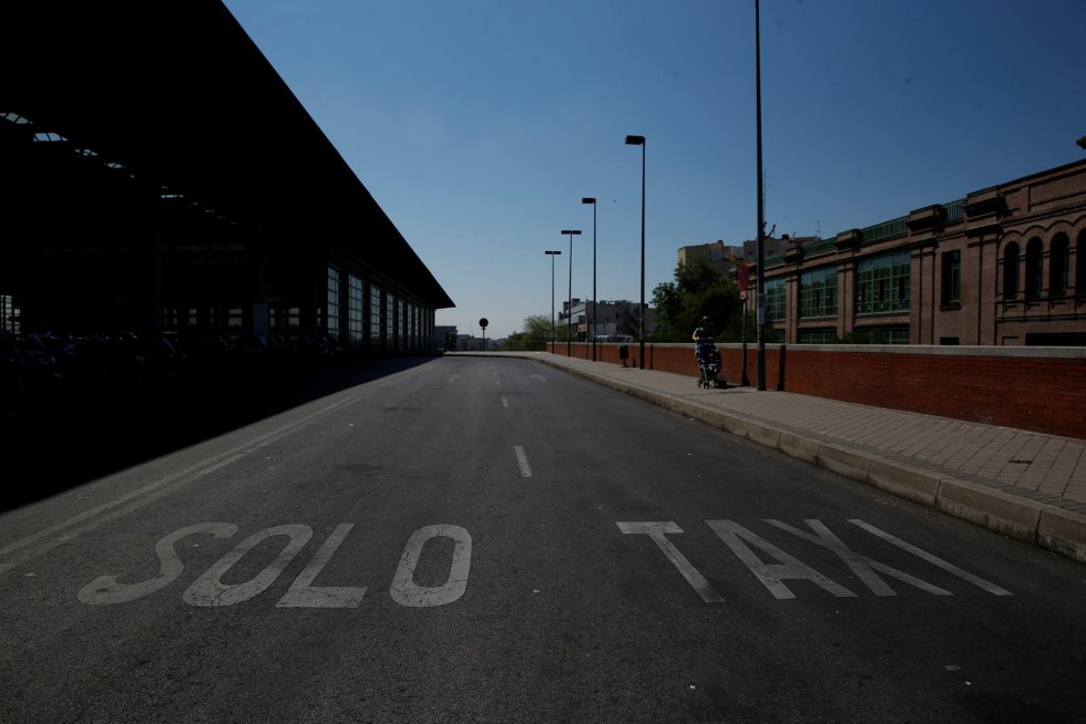 La parada de taxis de la estación de Atocha, vacía La parada de taxis de la estación de Atocha, vacía