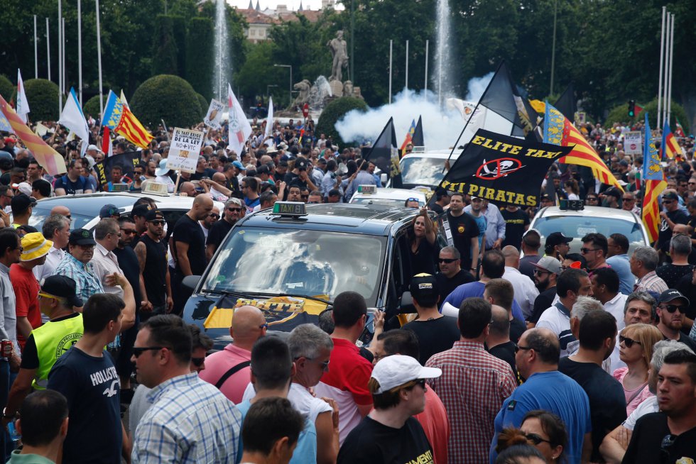 La concentración, cerca de la madrileña fuente de Neptuno La concentración, cerca de la madrileña fuente de Neptuno