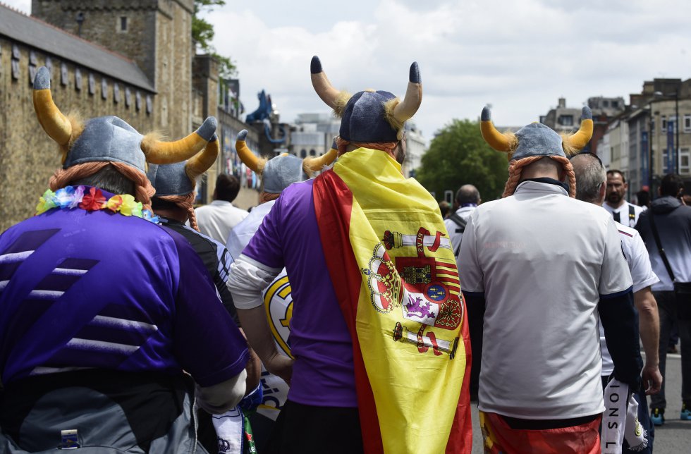 Muchos aficionados del Madrid ya están el Cardiff para apoyar a su equipoi en la final de la Champions League. Muchos aficionados del Madrid ya están el Cardiff para apoyar a su equipoi en la final de la Champions League.