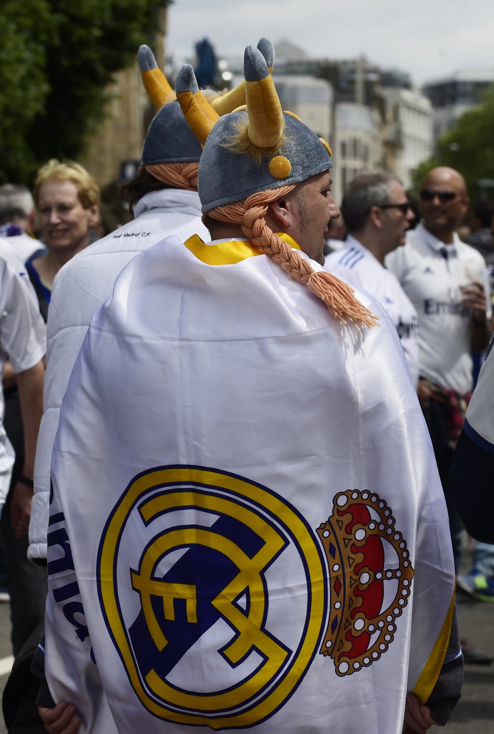 Muchos aficionados del Madrid ya están el Cardiff para apoyar a su equipoi en la final de la Champions League. Muchos aficionados del Madrid ya están el Cardiff para apoyar a su equipoi en la final de la Champions League.