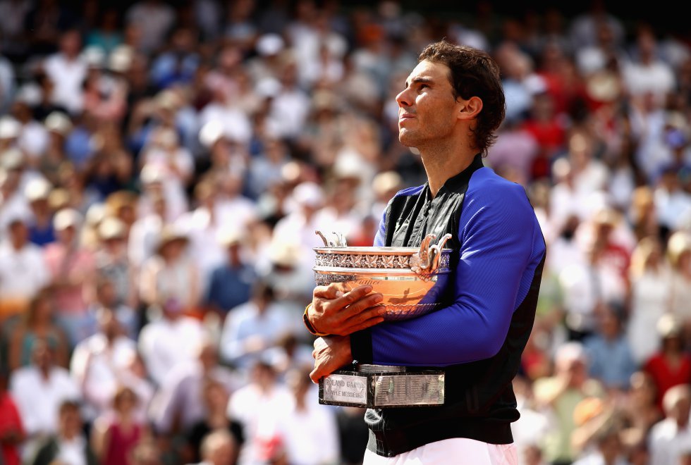 Tras dos años sin poder abrazar su trofeo preferido, Rafa Nadal consiguió su décimo título en París (2017) Tras dos años sin poder abrazar su trofeo preferido, Rafa Nadal consiguió su décimo título en París (2017)