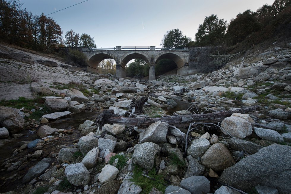 El cauce del río Xares en A Veiga (Ourense). El cauce del río Xares en A Veiga (Ourense).
