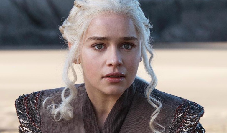 Emilia Clarke como aenerys Targaryen en la séptima temporada de 'Juego de tronos'