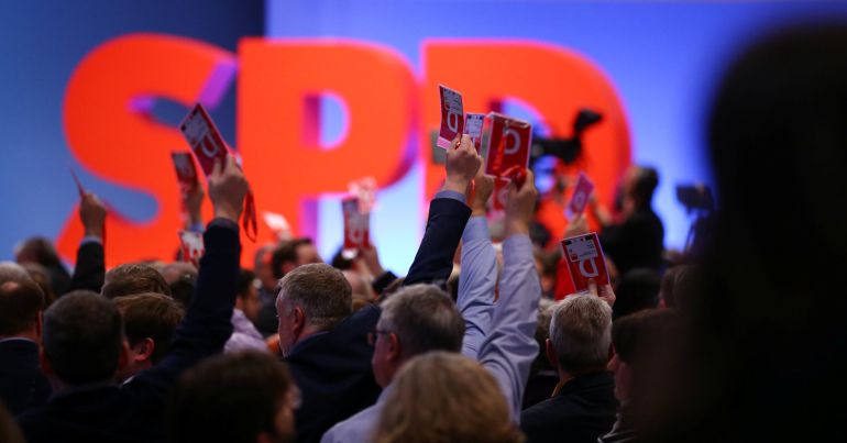 El SPD acepta negociar con Angela Merkel una nueva gran coalición