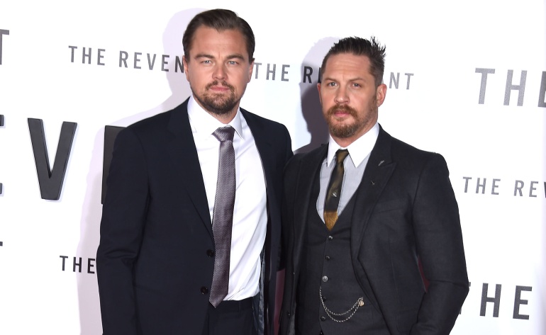 Leonardo DiCaprio y Tom Hardy durante la promoción de 'El Renacido' en 2015