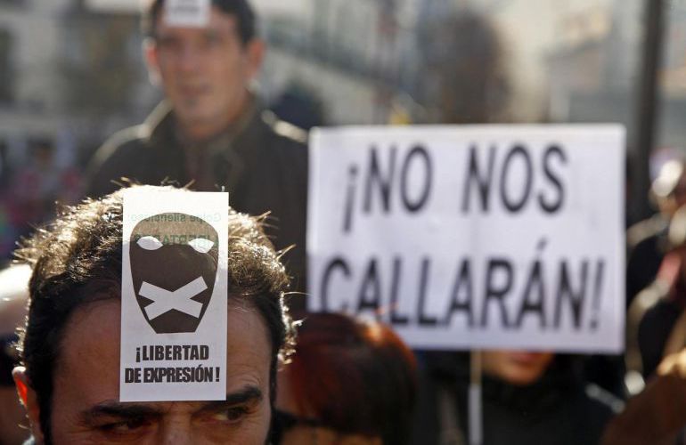 El demoledor informe de 'Reporteros sin Fronteras' sobre la prensa en  Cataluña | Sociedad | Cadena SER