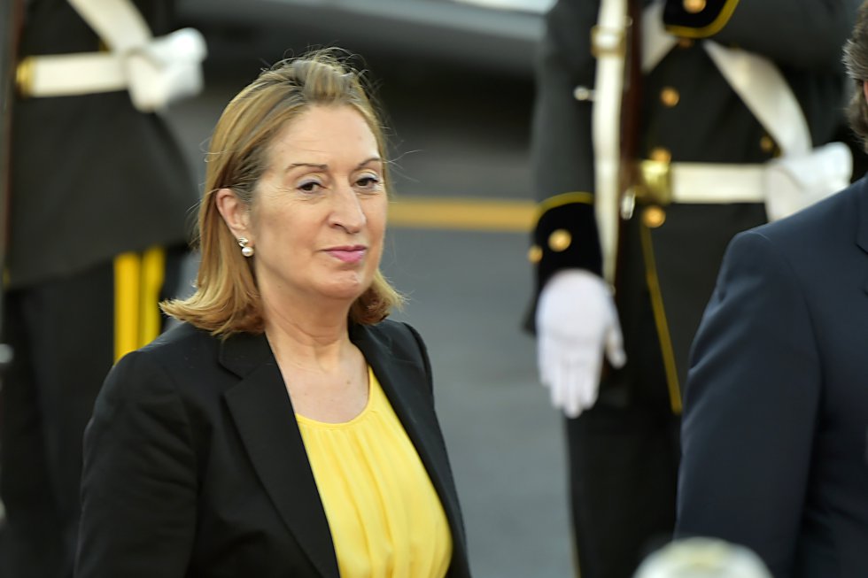 Ana Pastor, Presidenta del Congreso de los Diputados (2016) Ana Pastor, Presidenta del Congreso de los Diputados (2016)