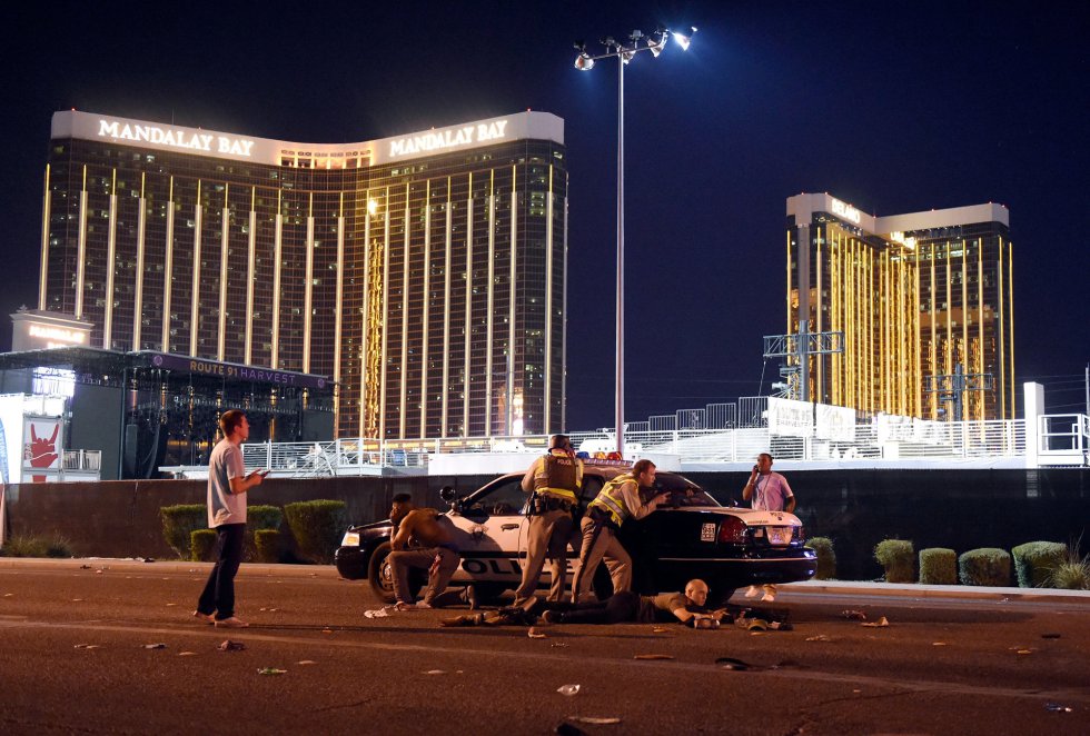 Foto ganadora en la categoría 'Spot News Stories', tomada por David Becker momentos después del tiroteo durante un concierto en el festival country Route 91 en Las Vegas el 1 de octubre de 2017. Foto ganadora en la categoría 'Spot News Stories', tomada por David Becker momentos después del tiroteo durante un concierto en el festival country Route 91 en Las Vegas el 1 de octubre de 2017.