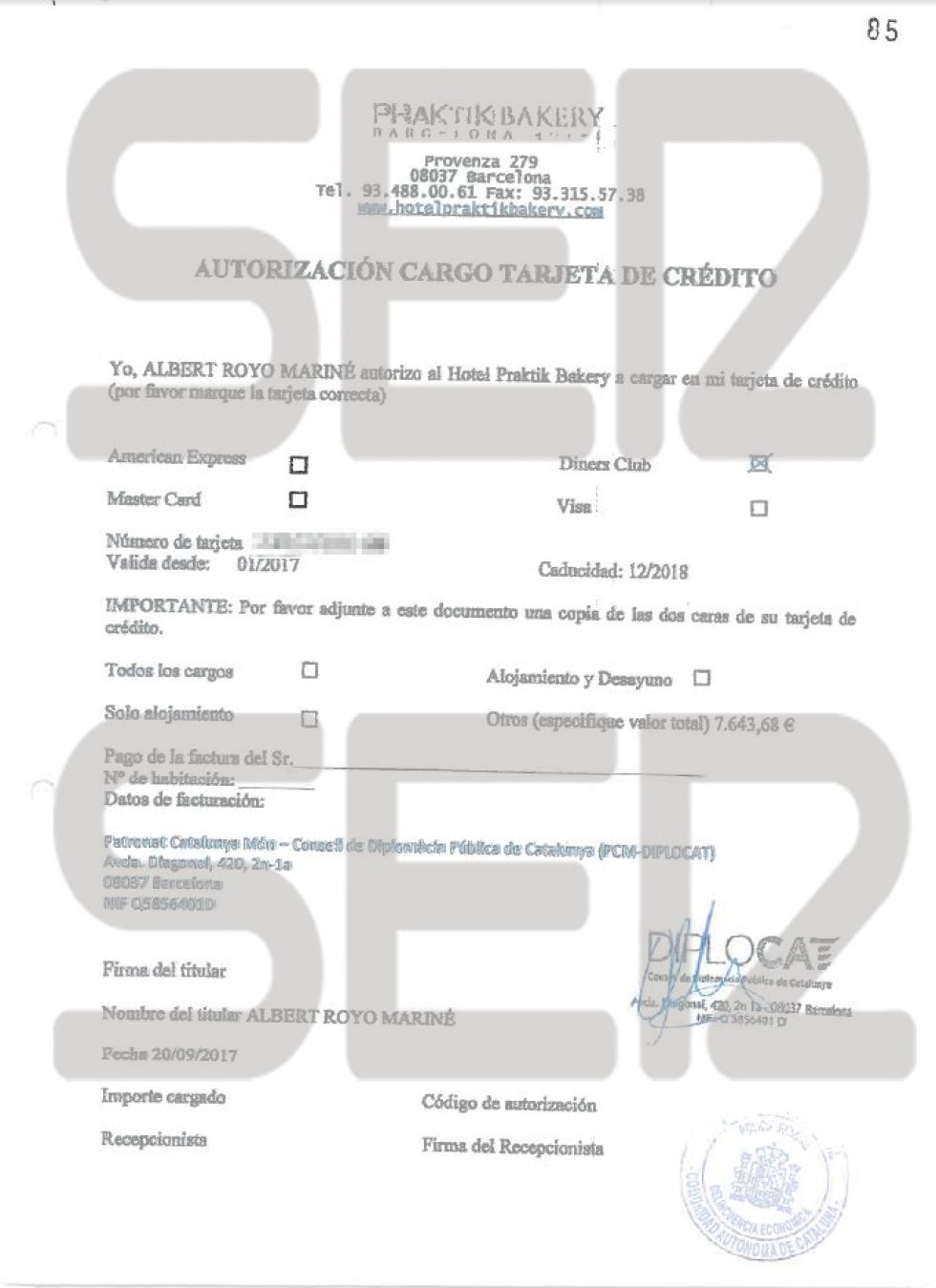 El informe de la Guardia Civil entregado al juez del Tribunal Supremo Pablo Llarena señala que los gastos de los observadores internacionales se pagaron con tarjetas de crédito vinculadas a Albert Royo, exsecretario general del Consejo de Diplomacia Pública de Catalunya. El informe de la Guardia Civil entregado al juez del Tribunal Supremo Pablo Llarena señala que los gastos de los observadores internacionales se pagaron con tarjetas de crédito vinculadas a Albert Royo, exsecretario general del Consejo de Diplomacia Pública de Catalunya.