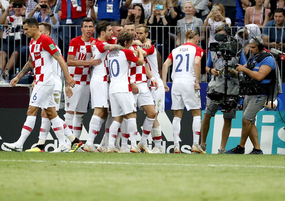 Los jugadores de Croacia celebran el empate. 