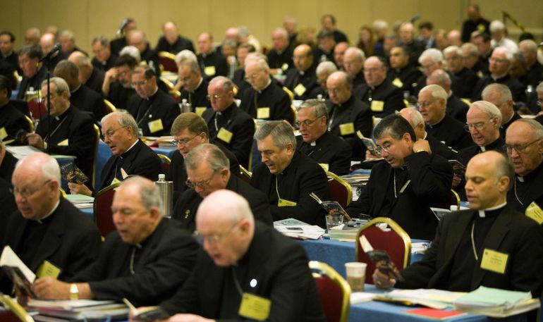 Obispos durante la Conferencia Episcopal de Obispos Católicos de Estados Unidos (USCCB) en Baltimore. 