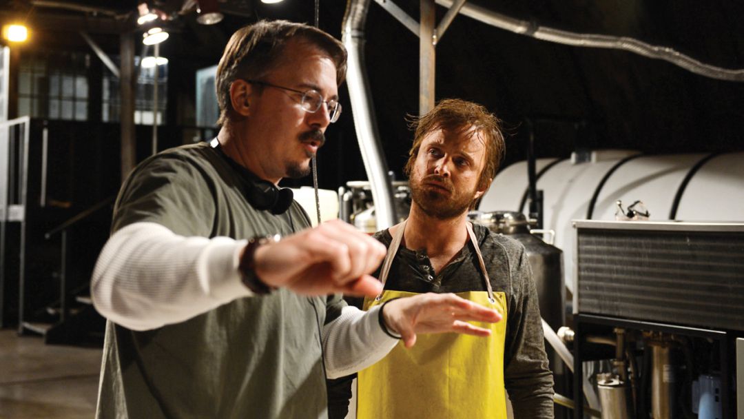 Vince Gilligan, creador de 'Breaking Bad', en un momento del rodaje junto a Aaron Paul